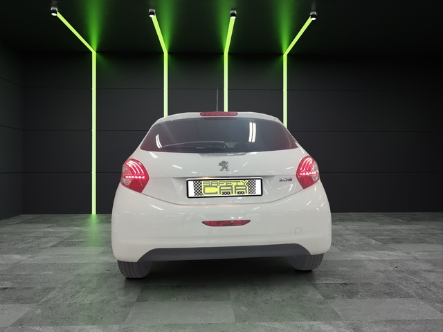 Peugeot 208 PureTech 82 Style 60 kW (82 CV)