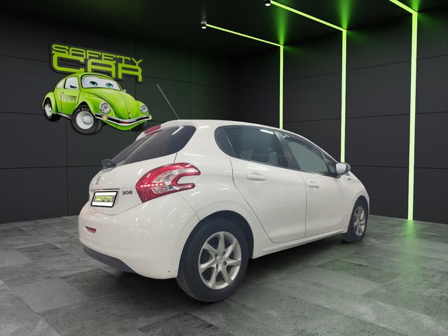 Peugeot 208 PureTech 82 Style 60 kW (82 CV)