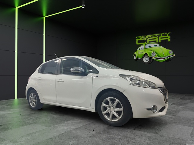 Peugeot 208 PureTech 82 Style 60 kW (82 CV)