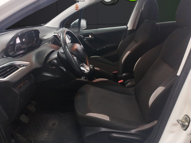 Peugeot 208 PureTech 82 Style 60 kW (82 CV)