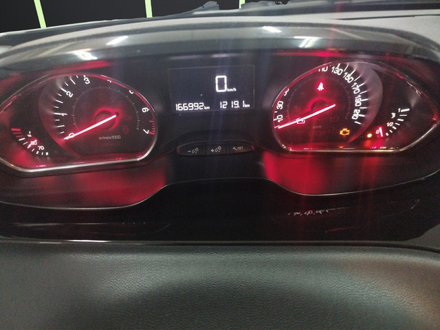 Peugeot 208 PureTech 82 Style 60 kW (82 CV)