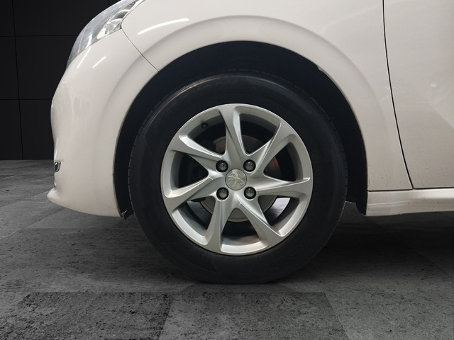 Peugeot 208 PureTech 82 Style 60 kW (82 CV)