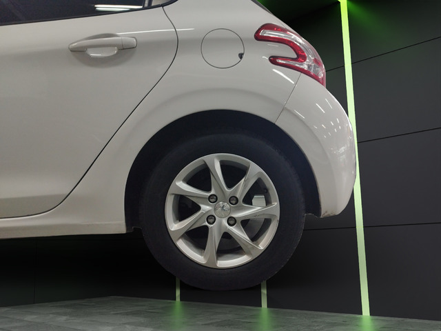 Peugeot 208 PureTech 82 Style 60 kW (82 CV)