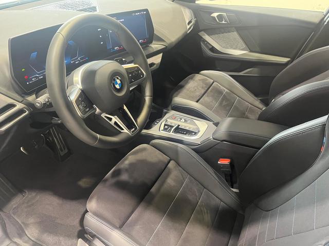BMW Serie 1 120d color Blanco. Año 2025. 120KW(163CV). Diésel. En concesionario Motor Munich - Terrassa - VO de Barcelona