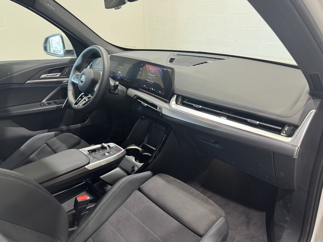 BMW X1 sDrive20i color Blanco. Año 2025. 125KW(170CV). Gasolina. En concesionario Motor Munich - Terrassa - VO de Barcelona