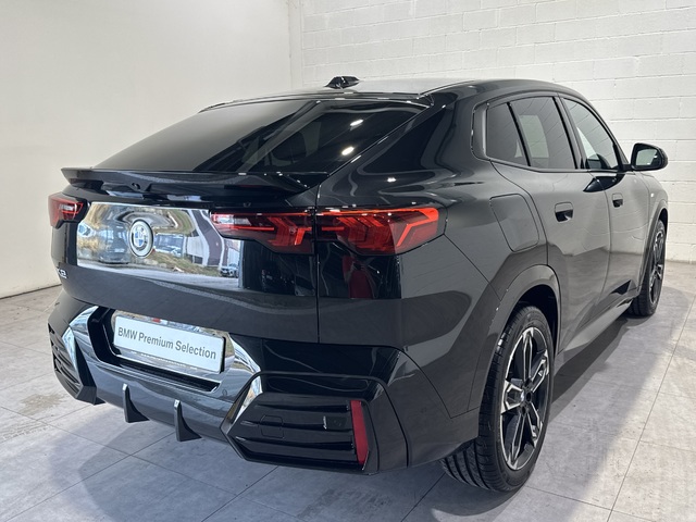 BMW X2 sDrive18d color Negro. Año 2025. 110KW(150CV). Diésel. En concesionario Motor Munich - Terrassa - VO de Barcelona