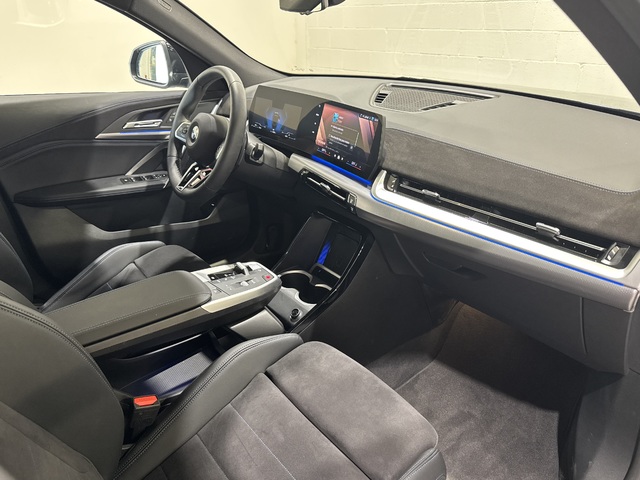 BMW X2 sDrive18d color Negro. Año 2025. 110KW(150CV). Diésel. En concesionario Motor Munich - Terrassa - VO de Barcelona