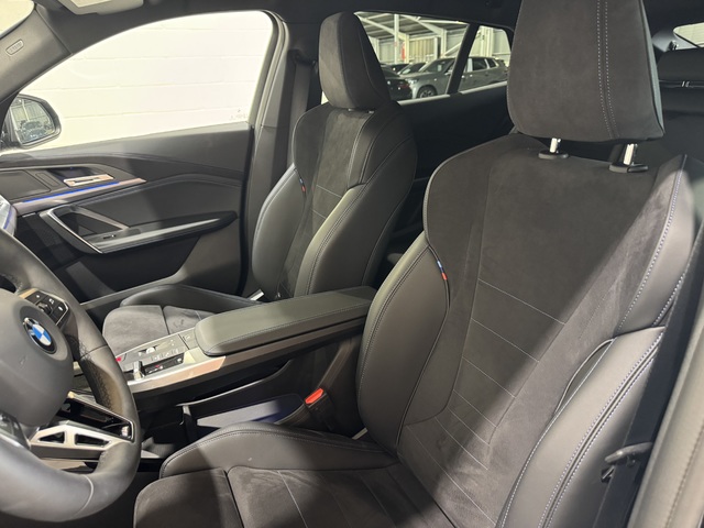BMW X2 sDrive18d color Negro. Año 2025. 110KW(150CV). Diésel. En concesionario Motor Munich - Terrassa - VO de Barcelona