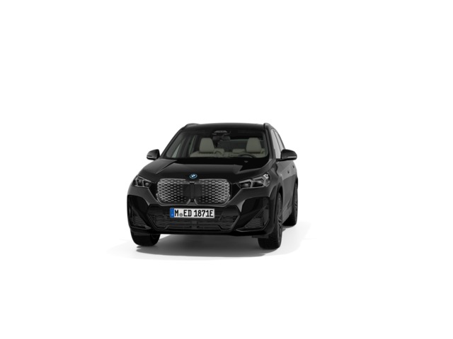 BMW iX1 xDrive30 color Negro. Año 2025. 230KW(313CV). Eléctrico. En concesionario Motor Munich - Terrassa - VO de Barcelona
