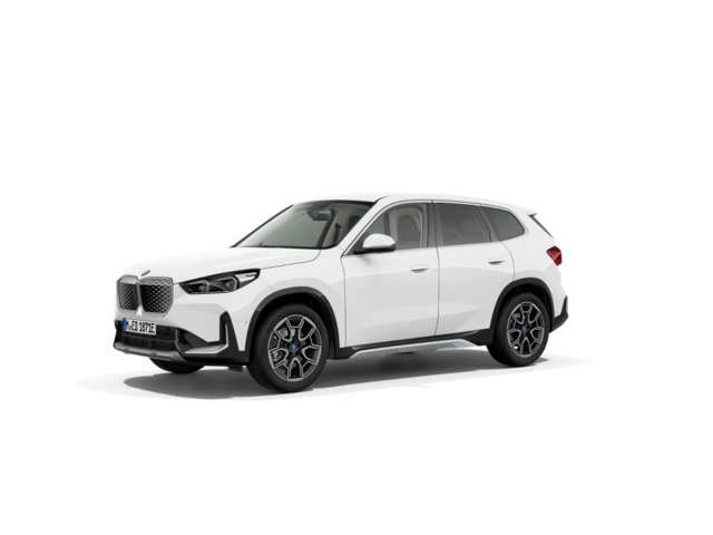 BMW iX1 eDrive20 color Blanco. Año 2025. 150KW(204CV). Eléctrico. En concesionario Motor Munich - Terrassa - VO de Barcelona