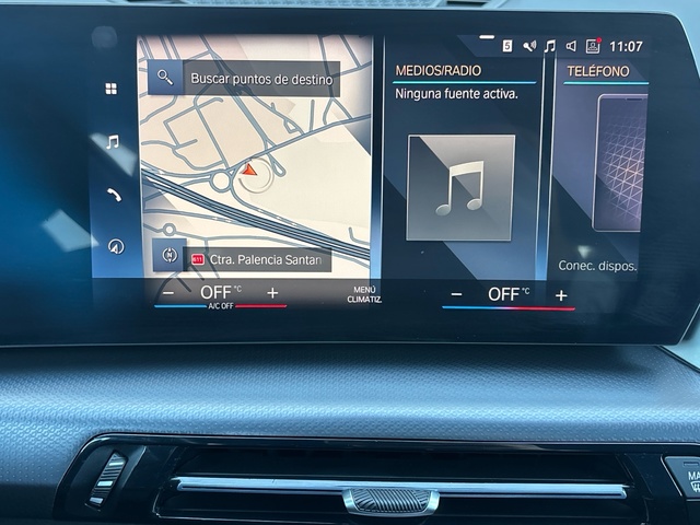 BMW X1 sDrive18d color Blanco. Año 2023. 110KW(150CV). Diésel. En concesionario Grünblau Motor (Bmw y Mini) de Cantabria