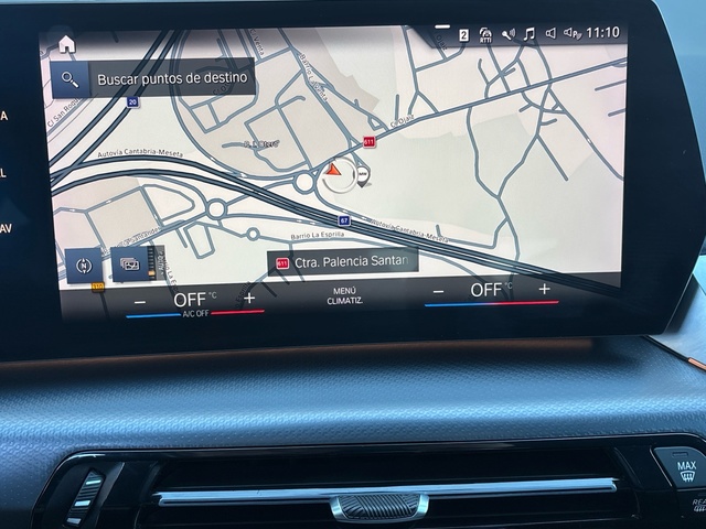 BMW X1 sDrive18d color Blanco. Año 2023. 110KW(150CV). Diésel. En concesionario Grünblau Motor (Bmw y Mini) de Cantabria