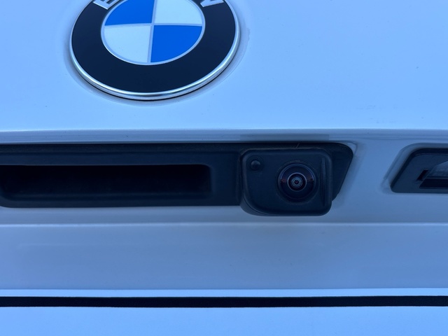 BMW X1 sDrive18d color Blanco. Año 2023. 110KW(150CV). Diésel. En concesionario Grünblau Motor (Bmw y Mini) de Cantabria