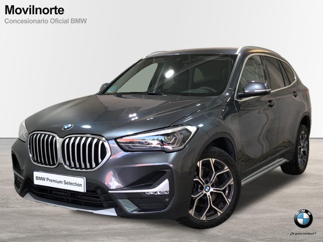 BMW X1 sDrive18i color Gris. Año 2021. 103KW(140CV). Gasolina. En concesionario Movilnorte El Plantio de Madrid