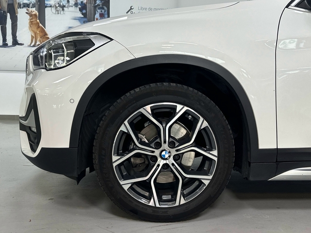BMW X1 sDrive18d color Blanco. Año 2021. 110KW(150CV). Diésel. En concesionario Triocar Gijón (Bmw y Mini) de Asturias