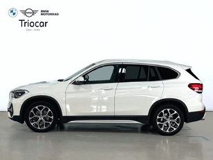 Fotos de BMW X1 sDrive18d color Blanco. Año 2021. 110KW(150CV). Diésel. En concesionario Triocar Gijón (Bmw y Mini) de Asturias