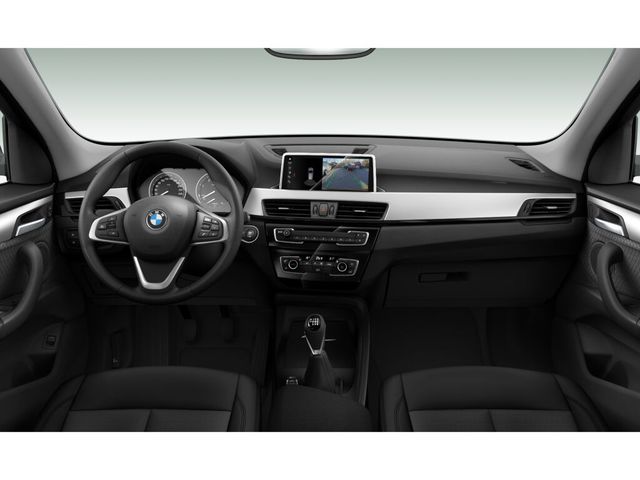 BMW X1 sDrive16d color Azul. Año 2022. 85KW(116CV). Diésel. En concesionario Ceres Motor S.L. de Cáceres