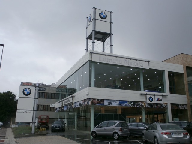 BMW X5 xDrive30d color Negro. Año 2022. 210KW(286CV). Diésel. En concesionario Lurauto Gipuzkoa de Guipuzcoa