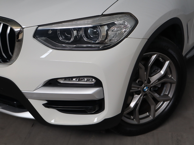 BMW X3 xDrive20d color Blanco. Año 2019. 140KW(190CV). Diésel. En concesionario Pruna Motor, S.L de Barcelona