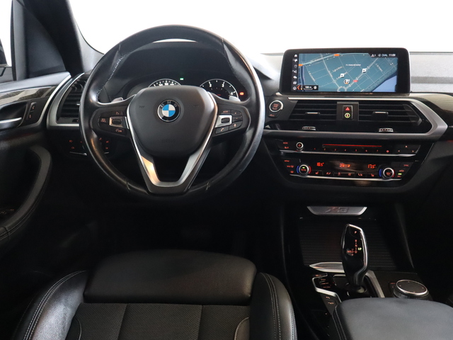 BMW X3 xDrive20d color Blanco. Año 2019. 140KW(190CV). Diésel. En concesionario Pruna Motor, S.L de Barcelona