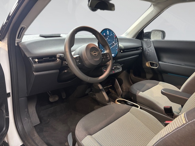 fotoG 16 del MINI MINI Cooper SE 160 kW (218 CV) 218cv Eléctrico del 2025 en Tarragona