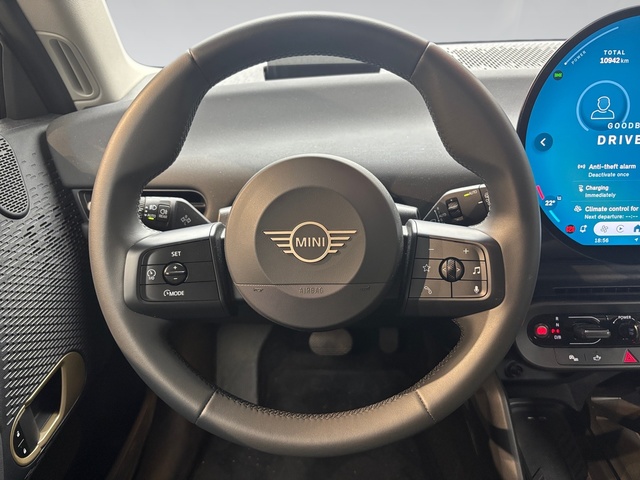 fotoG 18 del MINI MINI Cooper SE 160 kW (218 CV) 218cv Eléctrico del 2025 en Tarragona