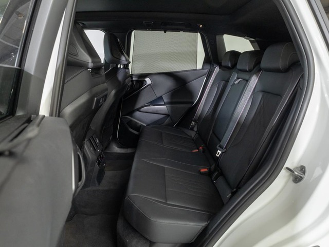 BMW X3 xDrive30e color Blanco. Año 2025. 220KW(299CV). Híbrido Electro/Gasolina. En concesionario Oliva Motor Girona de Girona