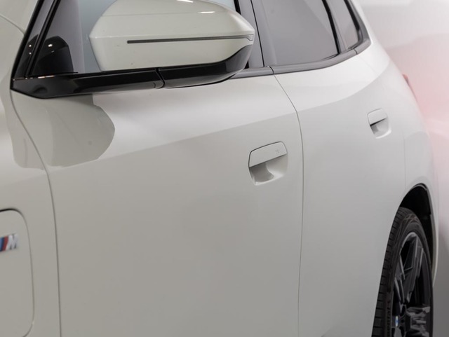 BMW X3 xDrive30e color Blanco. Año 2025. 220KW(299CV). Híbrido Electro/Gasolina. En concesionario Oliva Motor Girona de Girona