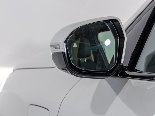 BMW X3 xDrive30e color Blanco. Año 2025. 220KW(299CV). Híbrido Electro/Gasolina. En concesionario Oliva Motor Girona de Girona