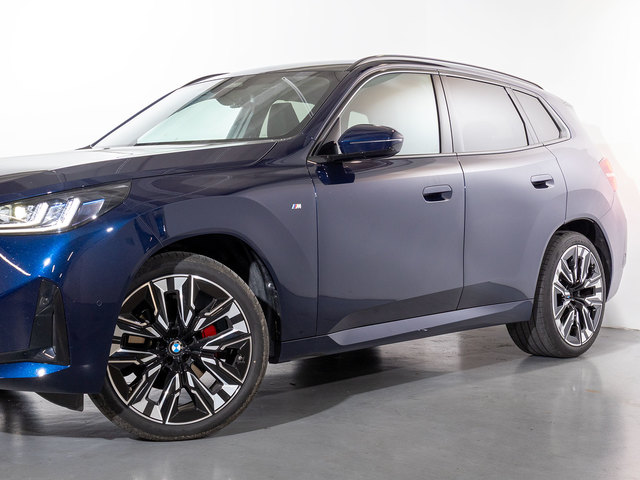 BMW X3 xDrive20d color Azul. Año 2025. 145KW(197CV). Diésel. En concesionario Oliva Motor Girona de Girona