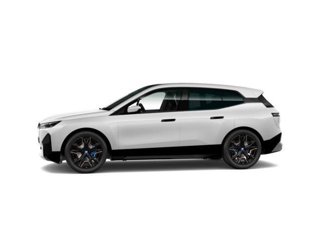 BMW iX xDrive40 color Blanco. Año 2023. 240KW(326CV). Eléctrico. En concesionario Oliva Motor Girona de Girona