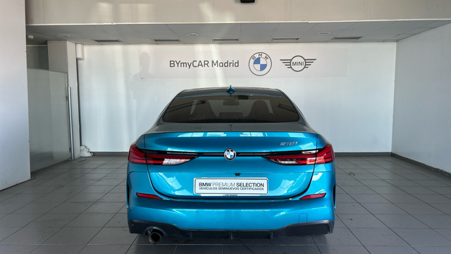 BMW Serie 2 218i Gran Coupe color Azul. Año 2021. 103KW(140CV). Gasolina. En concesionario BYmyCAR Madrid - Alcalá de Madrid