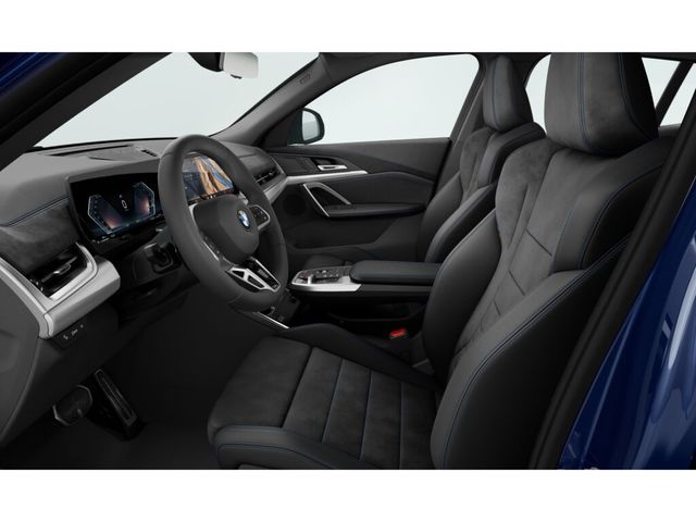 BMW X2 sDrive18d color Azul. Año 2025. 110KW(150CV). Diésel. En concesionario Albamocion S.L. ALBACETE de Albacete