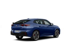 Fotos de BMW X2 sDrive18d color Azul. Año 2025. 110KW(150CV). Diésel. En concesionario Albamocion S.L. ALBACETE de Albacete