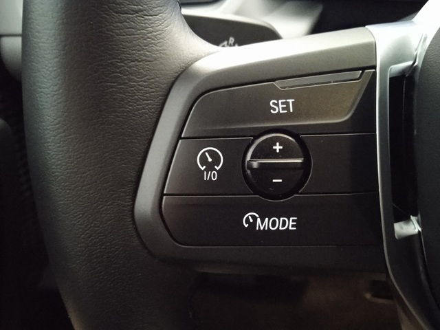 BMW X2 sDrive18d color Blanco. Año 2024. 110KW(150CV). Diésel. En concesionario ALBAMOCION CIUDAD REAL  de Ciudad Real