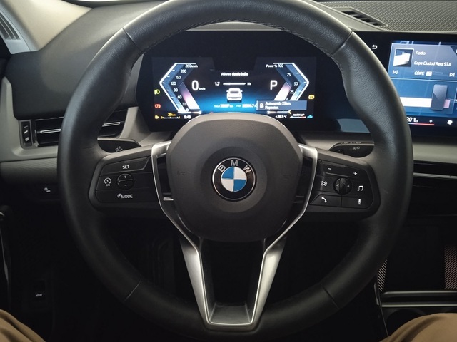 BMW X2 sDrive18d color Blanco. Año 2024. 110KW(150CV). Diésel. En concesionario ALBAMOCION CIUDAD REAL  de Ciudad Real