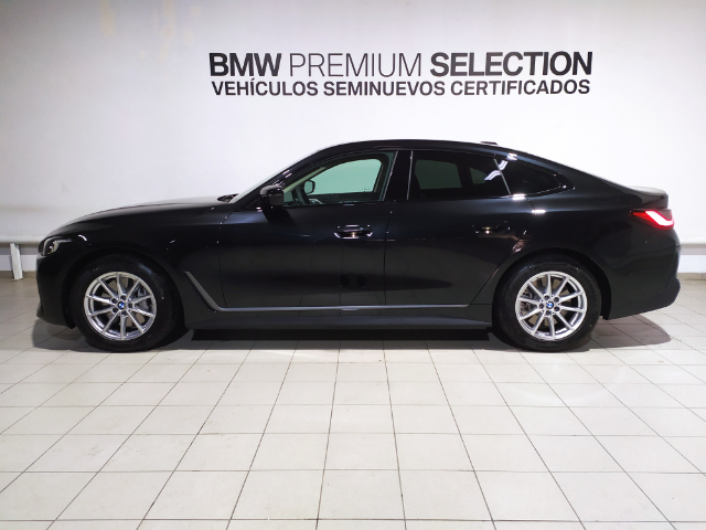 BMW i4 eDrive40 color Negro. Año 2024. 250KW(340CV). Eléctrico. En concesionario Hispamovil, Torrevieja de Alicante