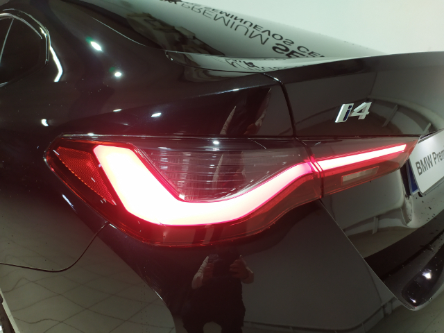 BMW i4 eDrive40 color Negro. Año 2024. 250KW(340CV). Eléctrico. En concesionario Hispamovil, Torrevieja de Alicante