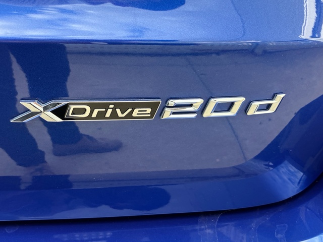 BMW X1 xDrive20d color Azul. Año 2024. 120KW(163CV). Diésel. En concesionario Bernesga Motor León (Bmw y Mini) de León