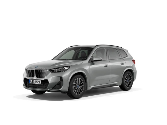 BMW iX1 eDrive20 color Gris Plata. Año 2025. 150KW(204CV). Eléctrico. En concesionario Albamocion S.L. ALBACETE de Albacete