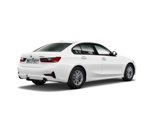 Fotos de BMW Serie 3 320d color Blanco. Año 2019. 140KW(190CV). Diésel. En concesionario Movilnorte El Plantio de Madrid