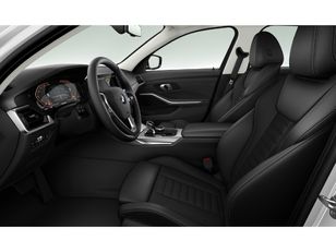 Fotos de BMW Serie 3 320d color Blanco. Año 2019. 140KW(190CV). Diésel. En concesionario Movilnorte El Plantio de Madrid