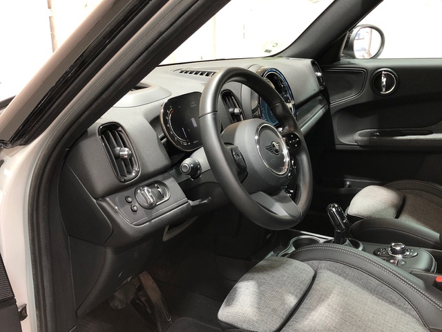 fotoG 10 del MINI MINI Countryman Cooper 100 kW (136 CV) 136cv Gasolina del 2021 en Madrid