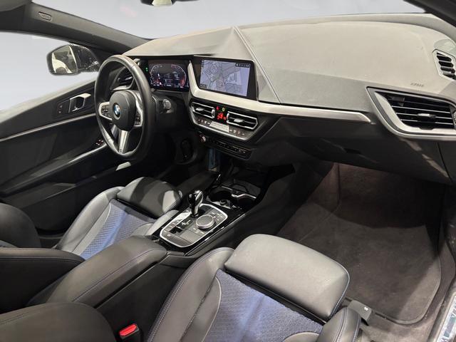BMW Serie 1 118d color Gris. Año 2024. 110KW(150CV). Diésel. En concesionario Automotor Costa, S.L.U. de Almería