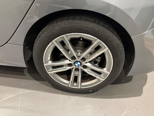 BMW Serie 1 118d color Gris. Año 2024. 110KW(150CV). Diésel. En concesionario Automotor Costa, S.L.U. de Almería