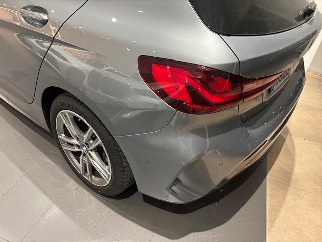 BMW Serie 1 118d color Gris. Año 2024. 110KW(150CV). Diésel. En concesionario Automotor Costa, S.L.U. de Almería