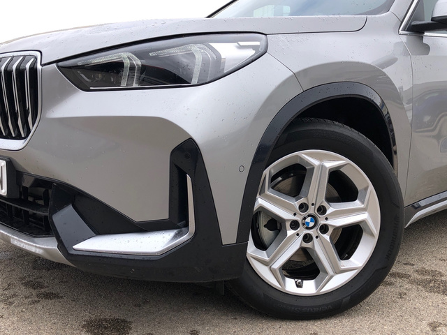 BMW X1 sDrive18d color Gris Plata. Año 2024. 110KW(150CV). Diésel. En concesionario Momentum S.A. de Madrid