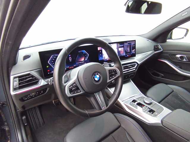 BMW Serie 3 320d color Gris. Año 2024. 140KW(190CV). Diésel. En concesionario Augusta Aragon S.A. de Zaragoza