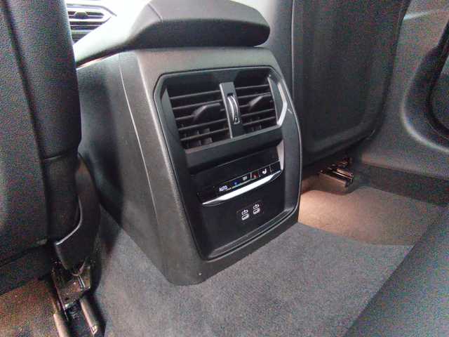 BMW Serie 3 320d color Gris. Año 2024. 140KW(190CV). Diésel. En concesionario Augusta Aragon S.A. de Zaragoza