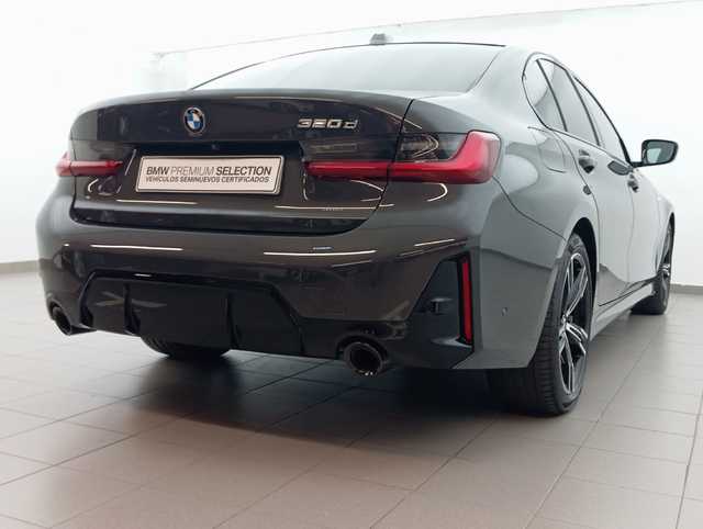BMW Serie 3 320d color Gris. Año 2024. 140KW(190CV). Diésel. En concesionario Augusta Aragon S.A. de Zaragoza